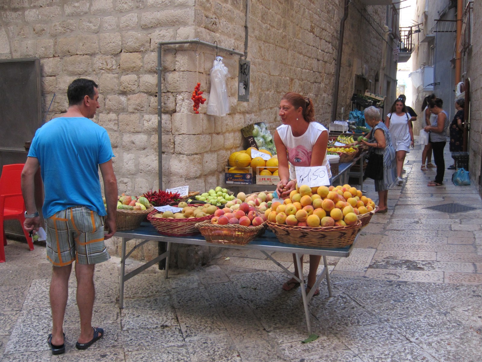 Почем персики?, фото Олег Алексеев