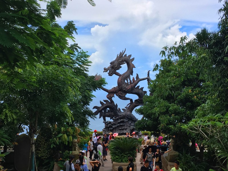 Китайский Дракон – символ бухты Ялунвань на Хайнани, © А. Полянская