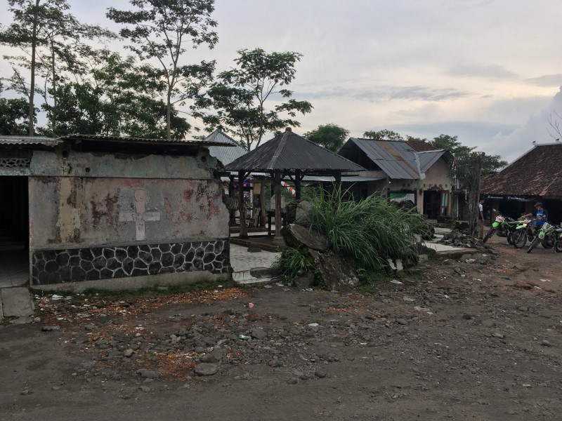 Деревни-призраки, разрушенные вулканом Мерапи в 2010 году, © А.Полянская