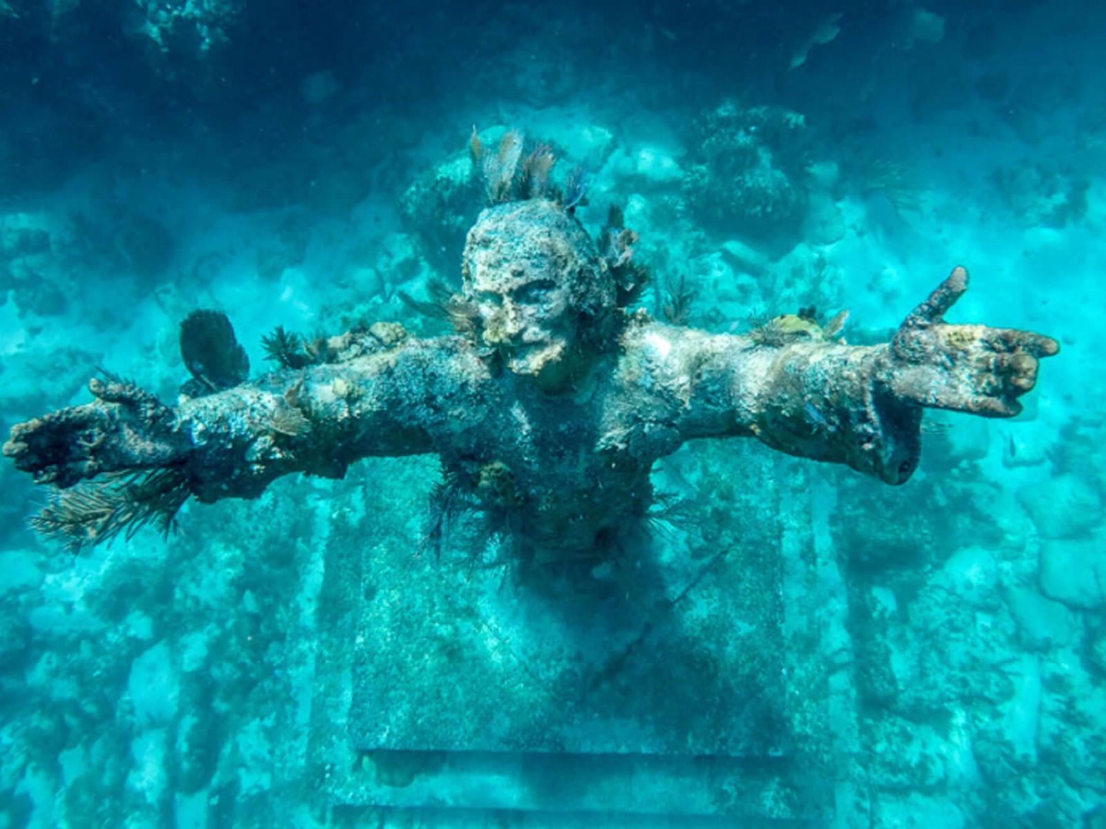 San Fruttuoso Bay, Liguria, © www.italia.it