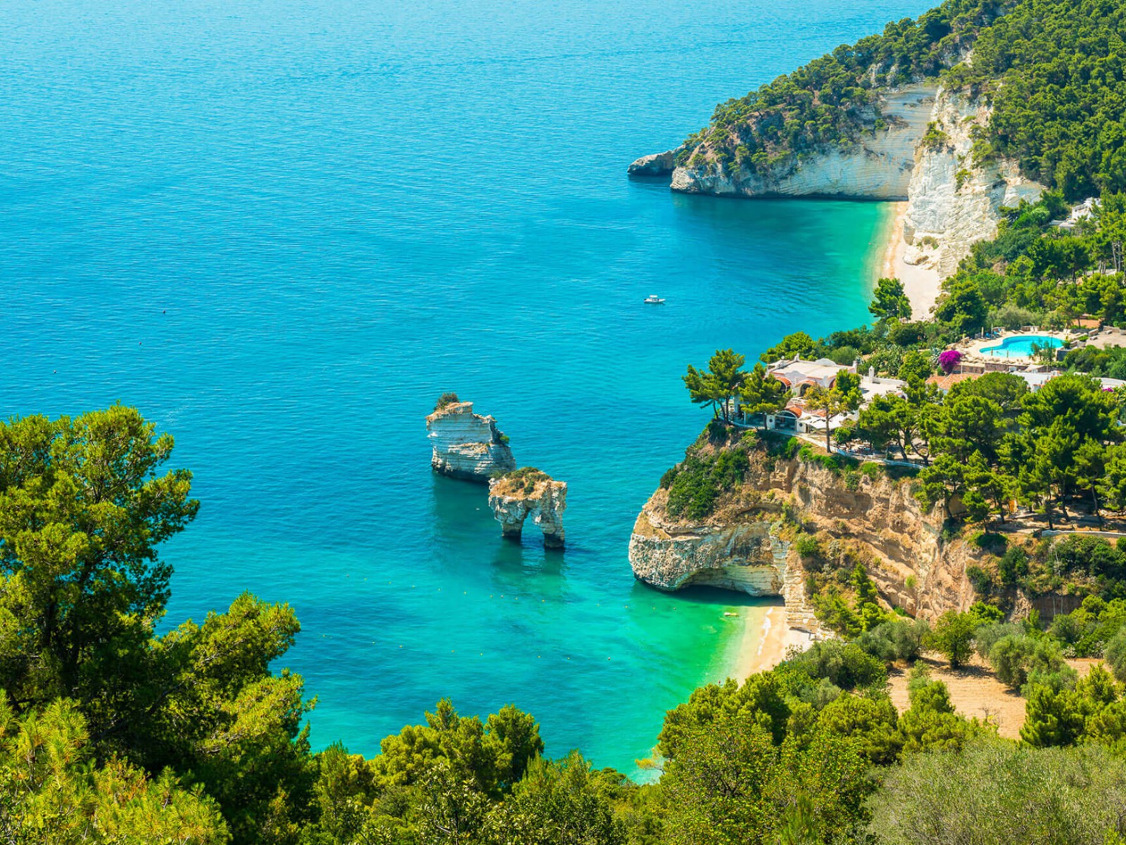 Zagare Bay, Puglia, © www.italia.it